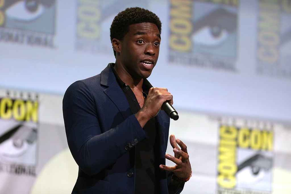 Chadwick Boseman s'exprimant au San Diego Comic Con International 2016, pour "Black Panther".
