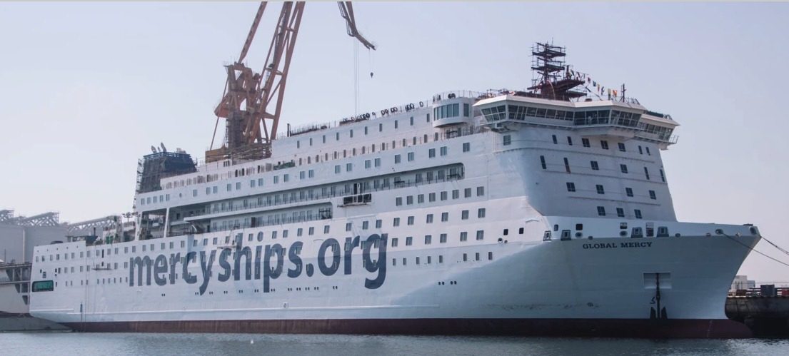 Le nouveau navire-hôpital de l'ONG chrétienne Mercy Ships