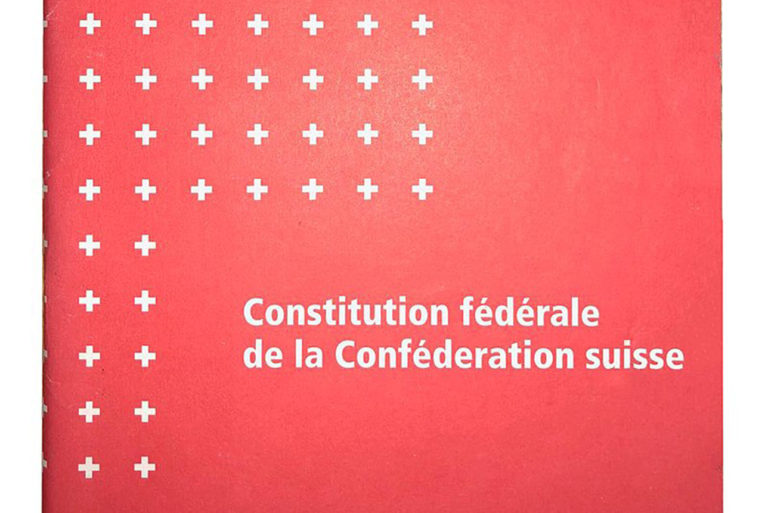 Couverture de la version francophone de la Constitution fédérale de 1999