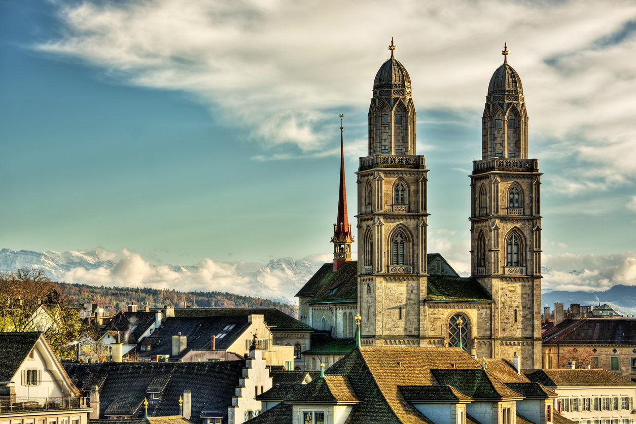 Le Grossmünster de Zurich est célèbre comme étant l'un des principaux lieux de la réforme protestante grâce à Ulrich Zwingli puis Heinrich Bullinger.