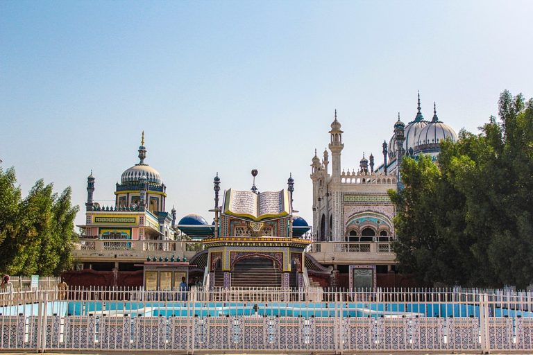 La mosquée de la bourgade de Bhong dans la province du Pendjab au Pakistan