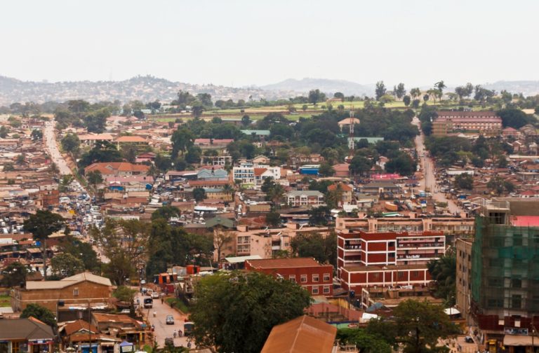 Vue aérienne de la ville de Kampala, capitale de l'Ouganda