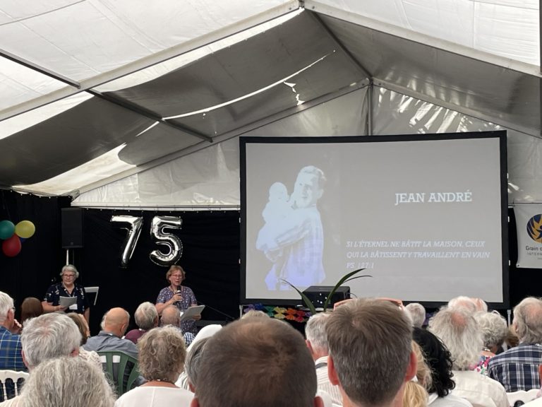 Anne-Christine Bataillard et Evelyne Richir aux 75 ans du Grain de Blé.