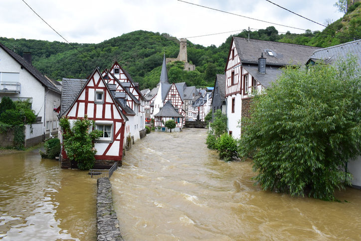 Un village allemand est victime d'une crue, image datant de 2021.