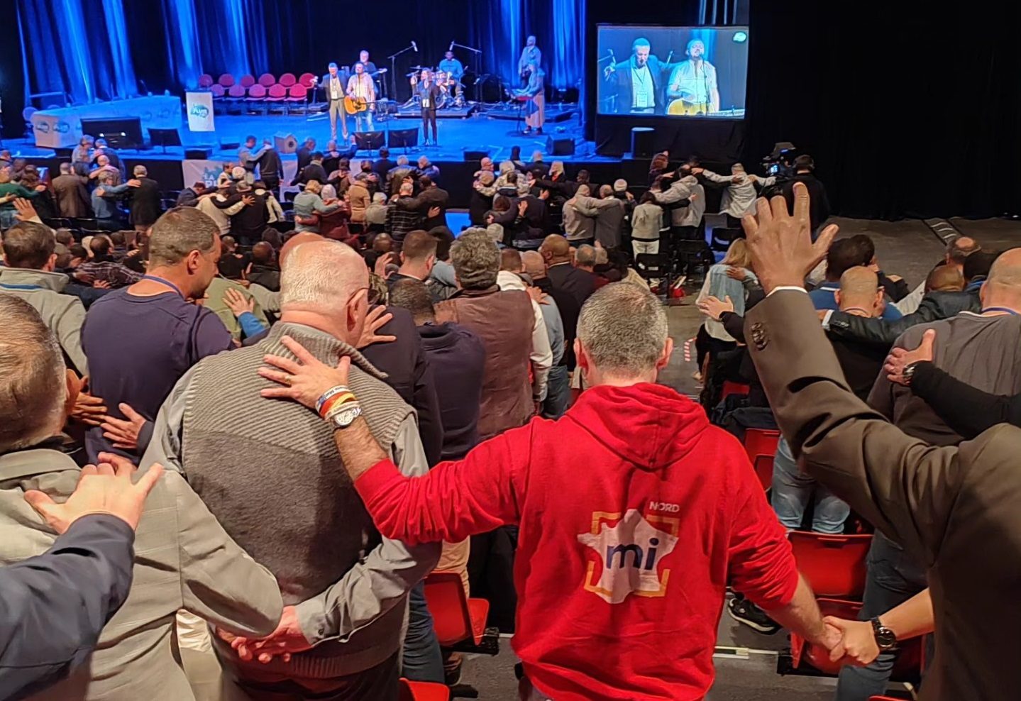 Des chrétiens évangéliques dans le centre des congrès Athanor de Montluçon