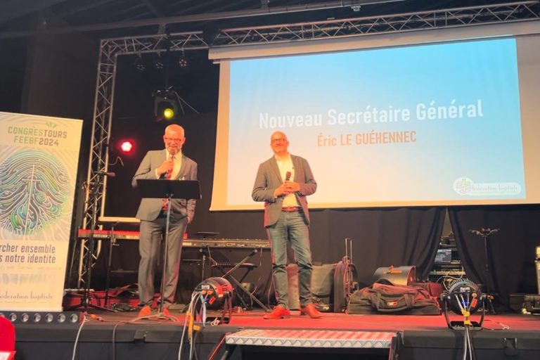 Présentation d'Eric Le Guéhennec comme nouveau secrétaire général lors du Congrès de la Fédération baptiste
