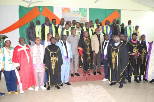 Des pasteurs et responsables de l'Eglise évangélique de Côte d'Ivoire