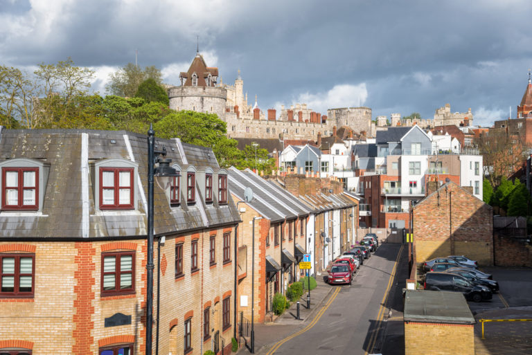 Une photo aérienne du comté de Farnham, en Angleterre