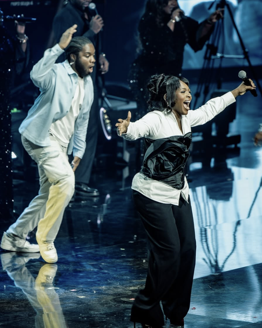 L'artiste féminine de l'année 2024 lors de sa prestation aux Shine Awards de décembre dernier