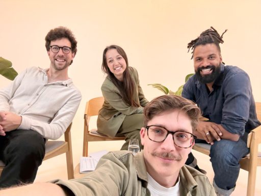 L'équipe du podcast Cultura, de gauche à droite: Sébastien Weber, Maude Burkhalter, Edwin Allan, Ruben Byniet