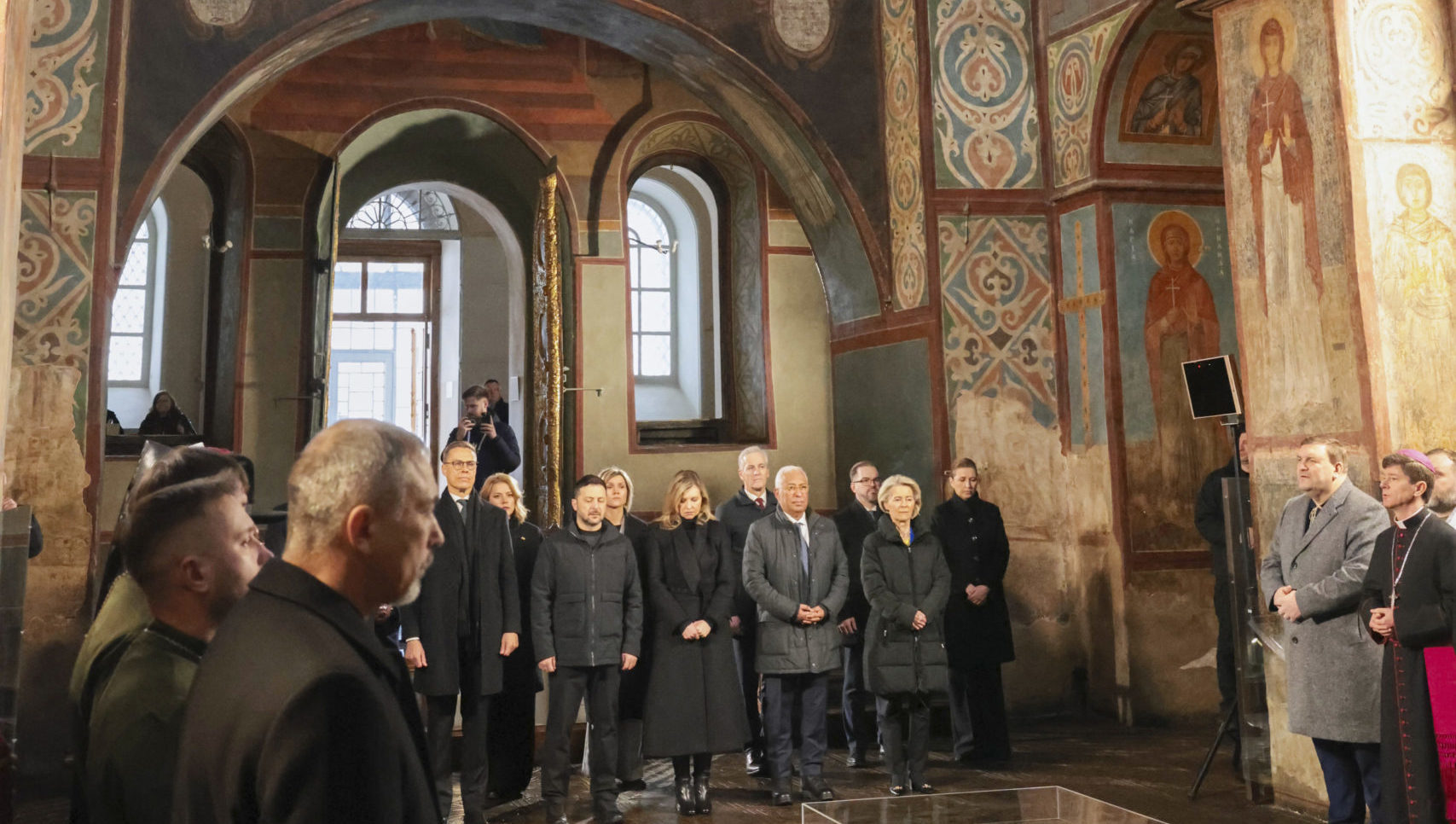 Les responsables européens et Volodymyr Zelensky à la cathédrale Sainte-Sophie